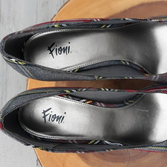 EUC FIONI STEWART PLAID STILETTOS - Picture 6 of 8